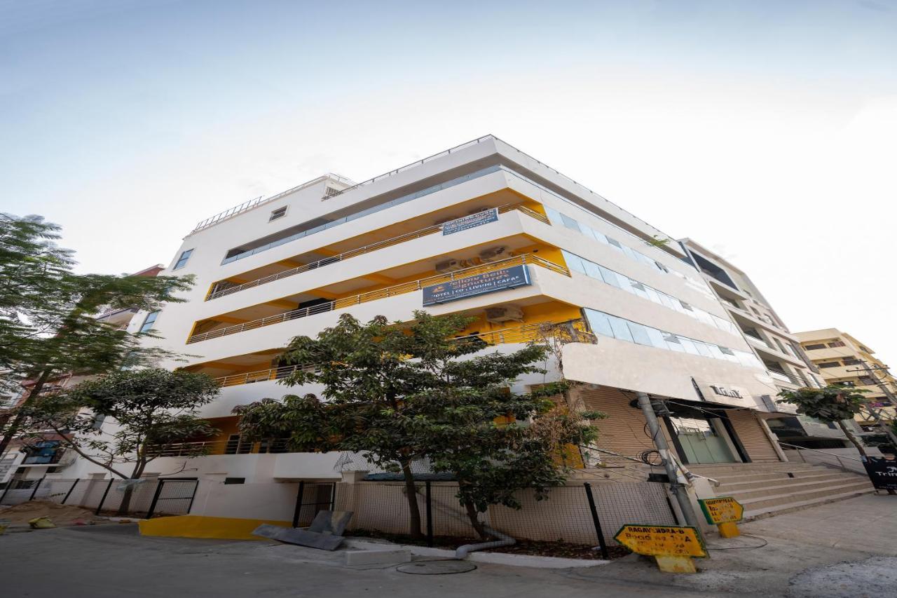 Yellow Bells Signature Hitec City Haiderabad Buitenkant foto